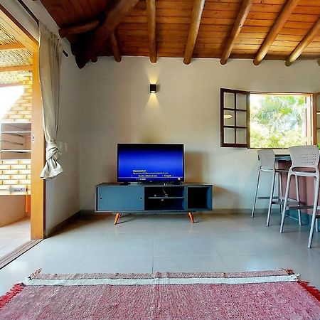 Sapeca - Novo Flat C/ Piscina, 50Mts Da Praia, Churrasqueira Privativa, Ar Con, Wi-Fi, Netflix, Garagem Paraty Luaran gambar